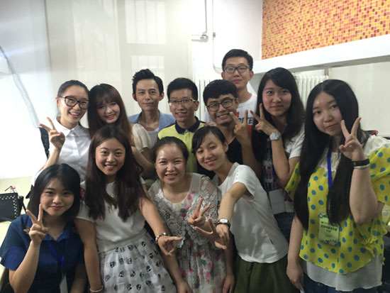 北外学生用九国语言唱出校园青春
