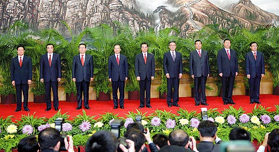 胡锦涛等十七届中央政治局常委同中外记者见面