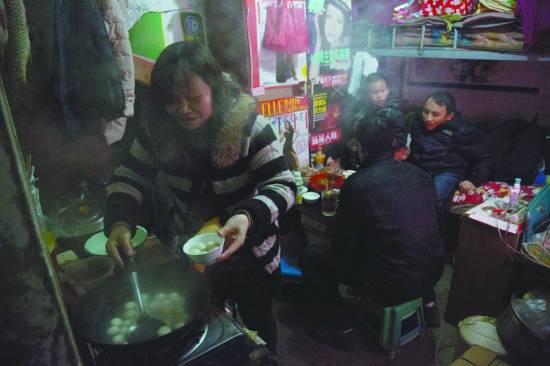 34岁呼史爱琴在北京金五星百货市场附进呼出